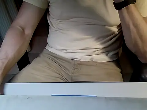 mariohurt101 online show from October 24, 9:14 pm