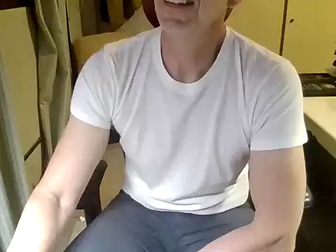 mariohurt101 online show from October 30, 9:33 pm