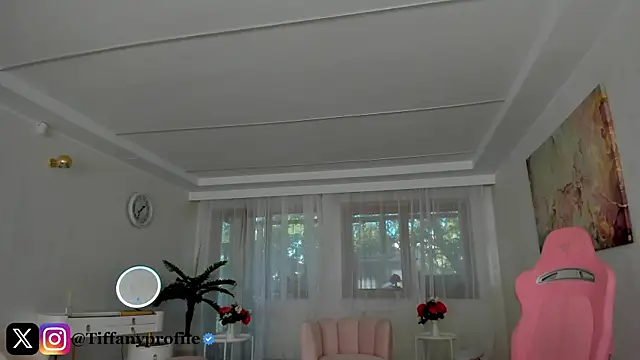 TiffanyHouston  online show from September 18, 6:16 am