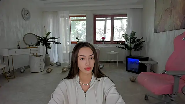 TiffanyHouston  online show from February 27, 6:57 am