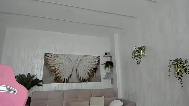 TiffanyHouston  online show from January 11, 8:32 am