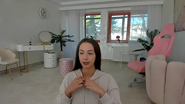 TiffanyHouston  online show from March 8, 6:54 am