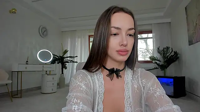 TiffanyHouston  online show from March 17, 11:00 am