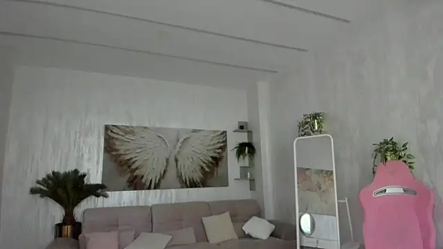 TiffanyHouston  online show from May 15, 6:22 am