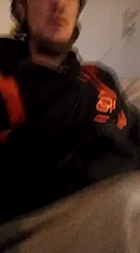 Snapshot of BunnyandClydeDk chatting on December 9, 7:50 am BunnyandClydeDk online show from December 9, 7:50 am