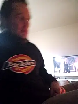 Snapshot of BunnyandClydeDk chatting on January 1, 12:33 pm BunnyandClydeDk online show from January 1, 12:33 pm