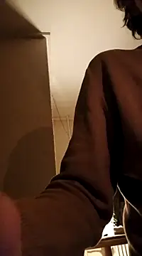 Snapshot of BunnyandClydeDk chatting on December 21, 5:58 am BunnyandClydeDk online show from December 21, 5:58 am