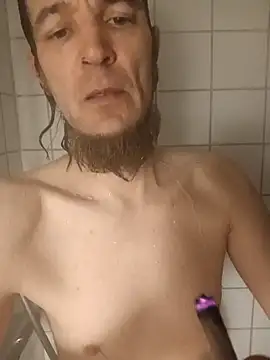 Snapshot of BunnyandClydeDk chatting on December 2, 7:31 am BunnyandClydeDk online show from December 2, 7:31 am