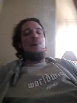 Snapshot of BunnyandClydeDk chatting on December 14, 10:45 am BunnyandClydeDk online show from December 14, 10:45 am