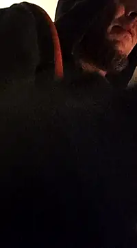 Snapshot of BunnyandClydeDk chatting on December 9, 4:23 am BunnyandClydeDk online show from December 9, 4:23 am