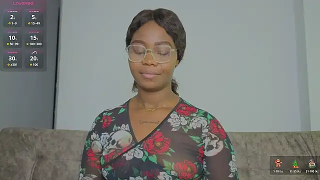 Snapshot of tanyyaa chatting on May 18, 1:28 am tanyyaa online show from May 18, 1:28 am