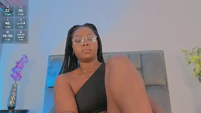 Snapshot of tanyyaa chatting on December 15, 11:42 pm tanyyaa online show from December 15, 11:42 pm