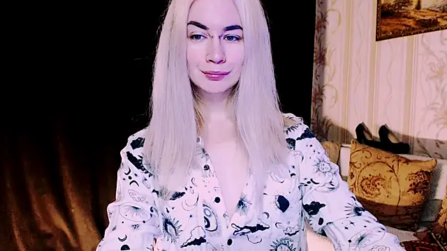 xxxcharismaaa online show from December 3, 6:25 am