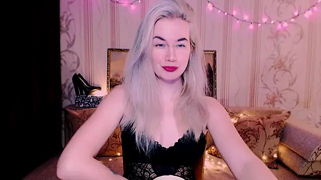 xxxcharismaaa online show from February 24, 10:10 pm