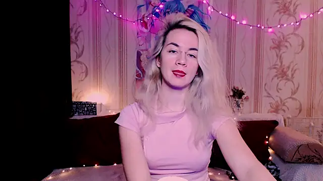 xxxcharismaaa online show from April 12, 5:49 pm