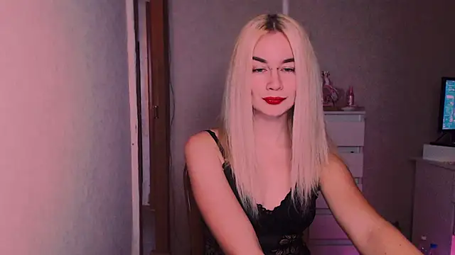 xxxcharismaaa online show from October 30, 5:10 pm