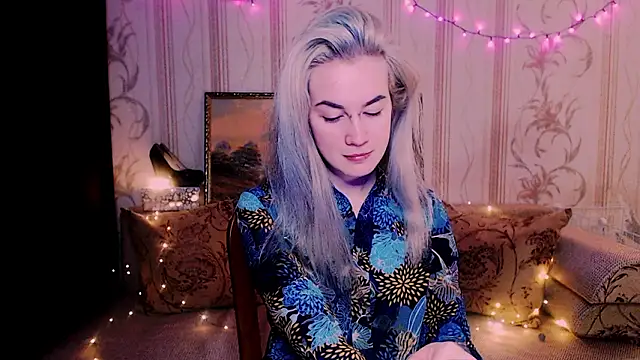 xxxcharismaaa online show from February 23, 12:45 am