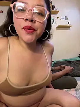 Vivi Kvsh online show from March 23, 6:46 am