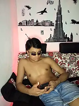 Snapshot of pinedasex777 chatting on March 13, 12:48 am pinedasex777 online show from March 13, 12:48 am