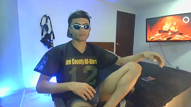 Snapshot of pinedasex777 chatting on November 18, 10:40 am pinedasex777 online show from November 18, 10:40 am