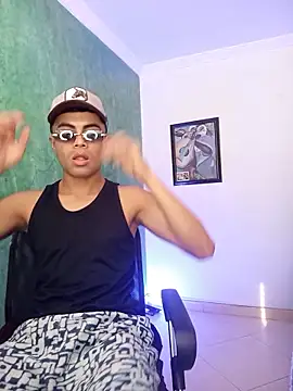 Snapshot of pinedasex777 chatting on December 18, 1:26 pm pinedasex777 online show from December 18, 1:26 pm