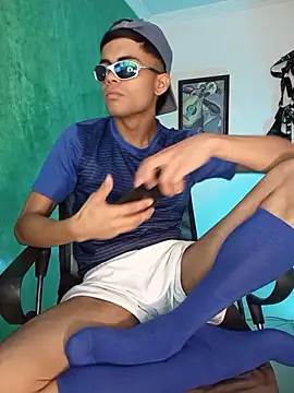 Snapshot of pinedasex777 chatting on December 2, 1:24 pm pinedasex777 online show from December 2, 1:24 pm