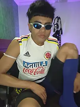 Snapshot of pinedasex777 chatting on November 16, 1:10 am pinedasex777 online show from November 16, 1:10 am