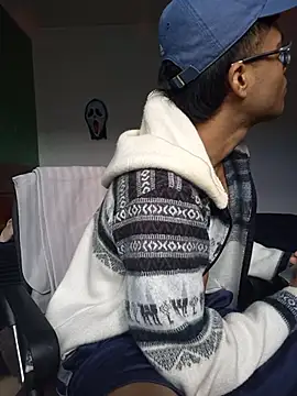 Snapshot of pinedasex777 chatting on November 2, 12:54 pm pinedasex777 online show from November 2, 12:54 pm