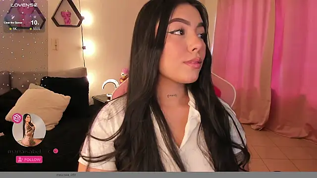 shantall vidales  online show from February 2, 7:35 pm