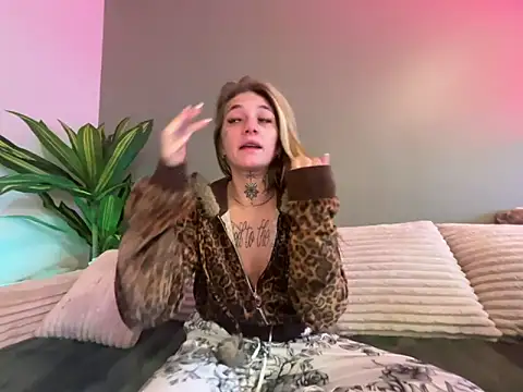 chloetease online show from March 2, 3:41 pm