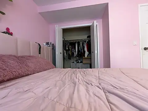 chloetease online show from November 1, 4:56 pm