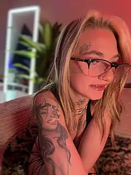 chloetease online show from March 26, 5:39 am