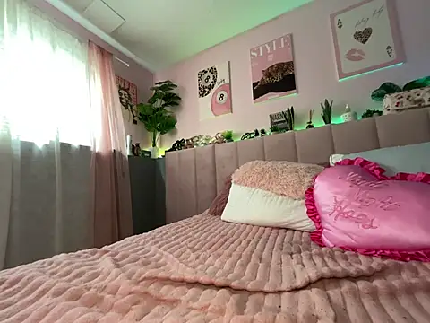 Snapshot of chloetease chatting on July 16, 3:09 pm chloetease online show from July 16, 3:09 pm