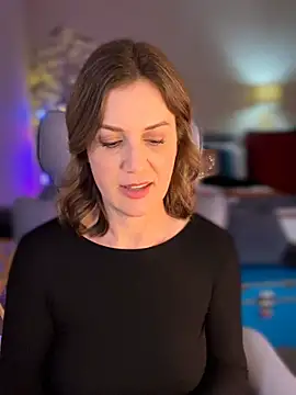 MaiseKnox online show from May 5, 10:24 pm