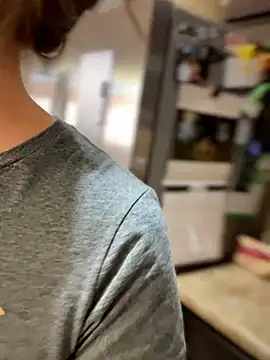 MaiseKnox online show from April 17, 9:28 pm