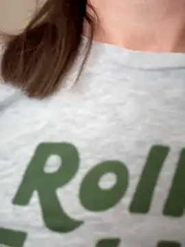 MaiseKnox online show from April 3, 8:48 pm