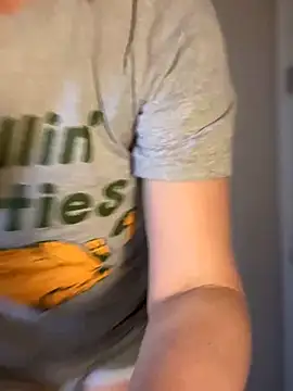 Snapshot of MaiseKnox chatting on February 28, 9:47 pm MaiseKnox online show from February 28, 9:47 pm