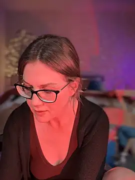 MaiseKnox online show from March 6, 10:36 pm