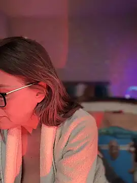 MaiseKnox online show from February 8, 4:36 am