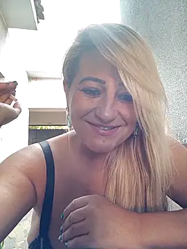 vivifernades online show from March 27, 11:11 am