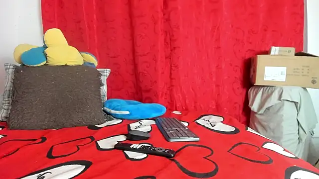 Snapshot of BlowMommy_ chatting on October 25, 10:14 am BlowMommy online show from October 25, 10:14 am