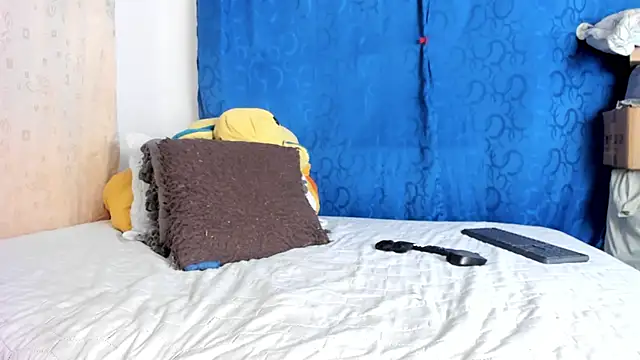 Snapshot of BlowMommy_ chatting on March 3, 12:28 am BlowMommy online show from March 3, 12:28 am