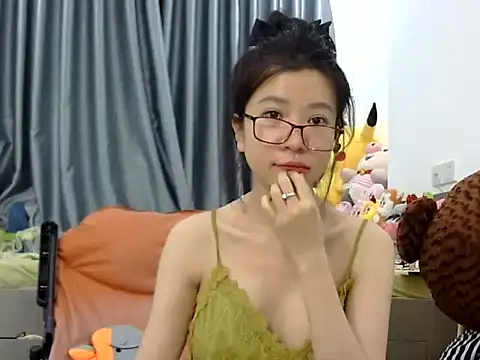 Snapshot of Cute_Ruby01 chatting on February 4, 3:36 pm Cute Ruby01 online show from February 4, 3:36 pm