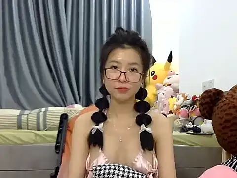 Snapshot of Cute_Ruby01 chatting on January 2, 12:24 pm Cute Ruby01 online show from January 2, 12:24 pm
