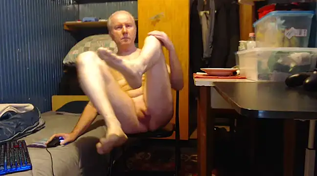 Snapshot of Vgy67Z95 chatting on December 5, 9:44 am Vgy67Z95 online show from December 5, 9:44 am