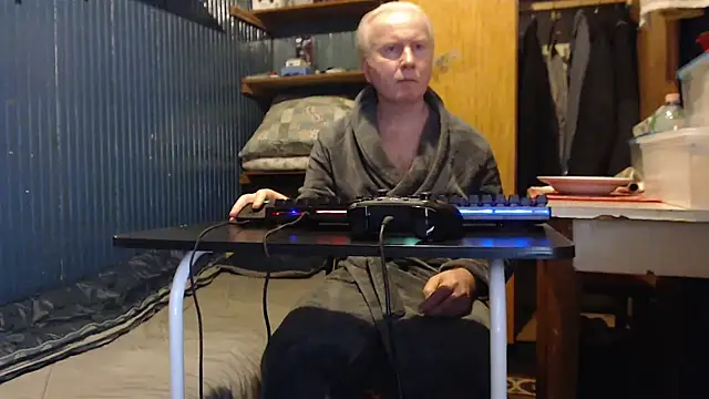 Snapshot of Vgy67Z95 chatting on February 1, 5:37 pm Vgy67Z95 online show from February 1, 5:37 pm