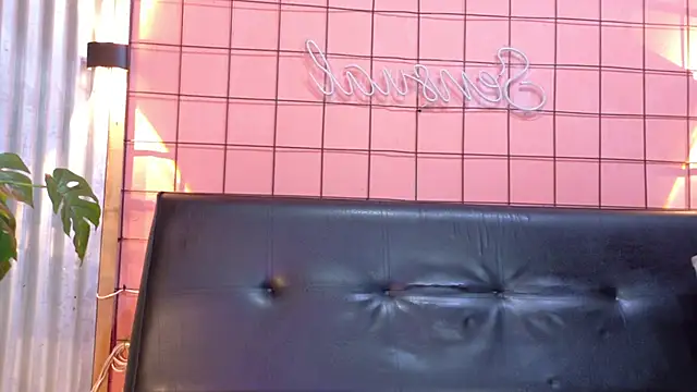 Snapshot of martin_killer chatting on June 6, 7:19 pm martin killer online show from June 6, 7:19 pm