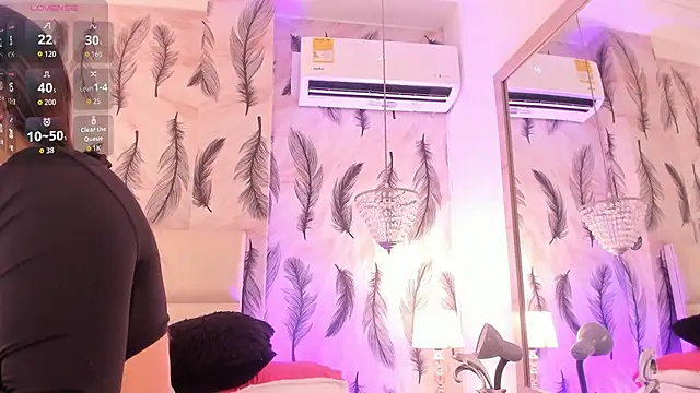 Snapshot of Vivi_prinncess chatting on October 8, 3:13 pm Vivi prinncess online show from October 8, 3:13 pm