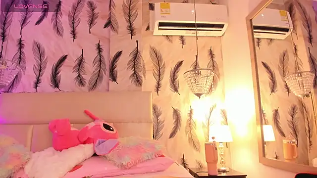 Vivi prinncess online show from December 15, 11:10 pm