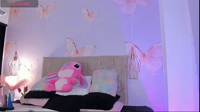 Vivi prinncess online show from March 31, 12:45 am